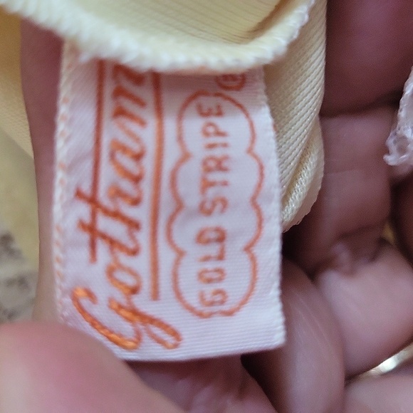 Vintage Gotham Nighty Chemise 34 soft butter color EUC - Picture 6 of 8